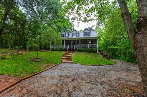 21 Chateau Hills Dr, Dawsonville, GA 30534-6884