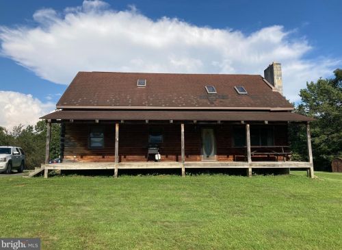 713 New Bloomfield Rd, Duncannon, PA 17020-9717