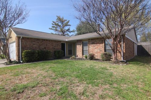 7568 Bigleaf Ln, Fort Worth TX  76137-1403 exterior