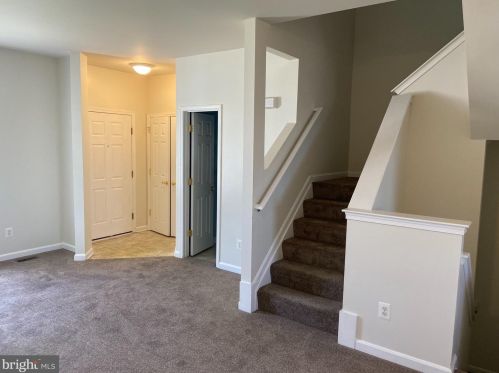 3617 Armory Ln, York, PA 17408-8803