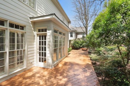 3027 Lanier Dr, Atlanta GA  30319-2744 exterior