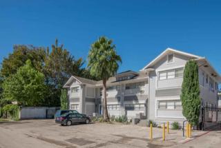 1526 California St, Houston TX  77006-2605 exterior