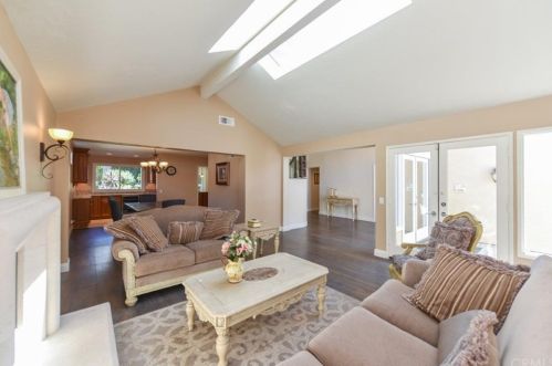 51 Sunlight, Irvine CA  92603-3740 exterior