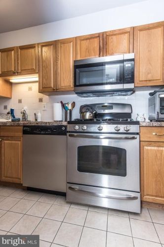 149 Fariston Dr, Philadelphia PA 19120-1008 exterior