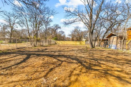 4720 Shackleford St, Fort Worth TX  76119-3563 exterior