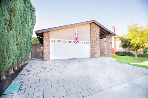 11425 Culebra St, Cypress, CA 90630-5342