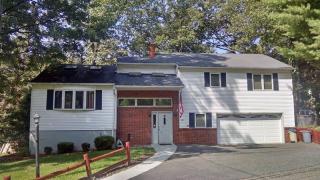 14 Alfred Way, Hopatcong, NJ 07843-1715