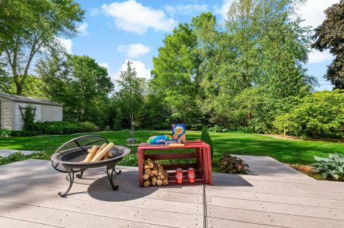 1007 Edgewater Ave, Saint Paul MN  55126-8119 exterior