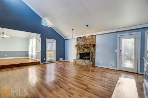 231 Marquis Ct, Lilburn, GA 30047-6427