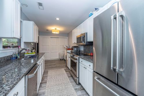 1 Lake Village Ln, Isle Of Palms SC  29451-2713 exterior