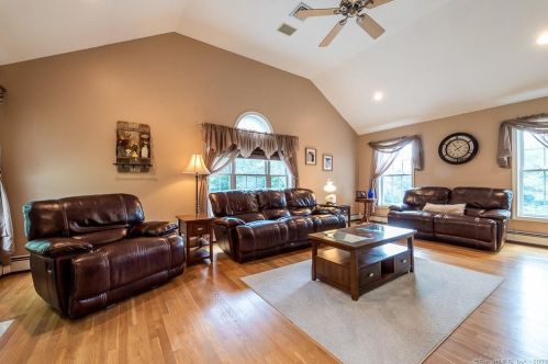 35 Woodgaite Dr, Waterbury, CT 06716-2344