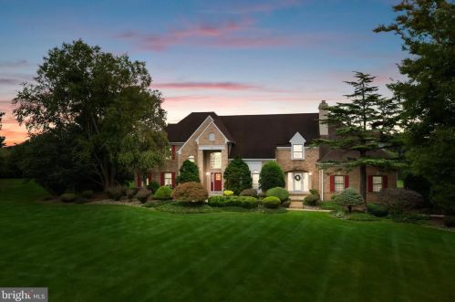 1 Summer Hill Dr, Trenton, NJ 08620-9515