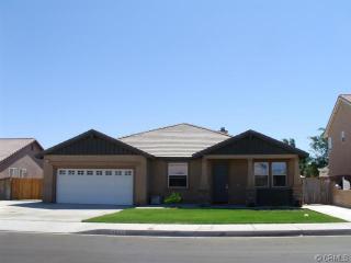 8527 Daybreak Ct, Hesperia, CA 92344-9349