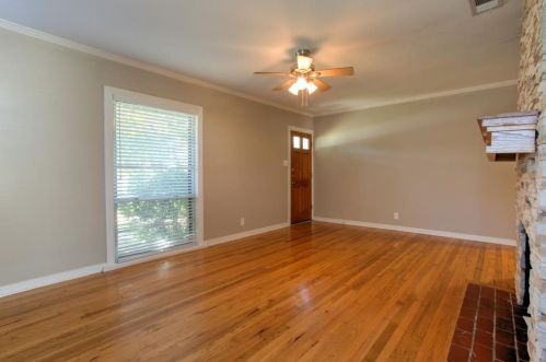 2600 Forest Park Blvd, Fort Worth TX  76110-2223 exterior