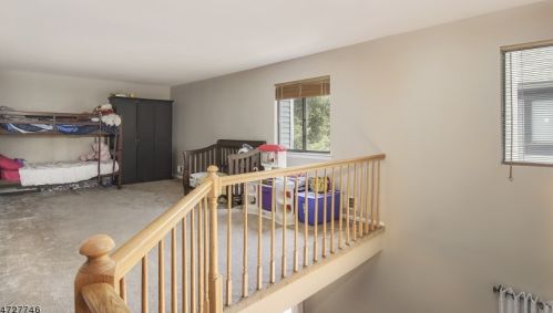 71 Overlook Dr, Hackettstown NJ  07840-4610 exterior