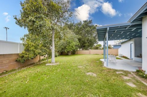 917 Ira Ct, Anaheim CA  92804-4007 exterior