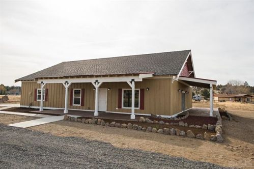 4327 Glenn Meadow Loop, Eagle Crest OR  97756 exterior