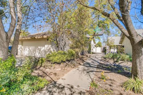 2041 8th St, Davis, CA 95618-2505