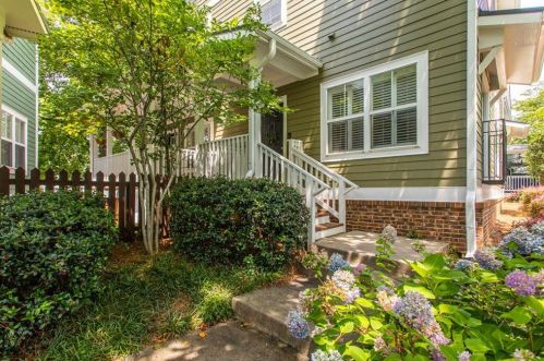 282 Carlyle Park Dr, Atlanta, GA 30307-2883
