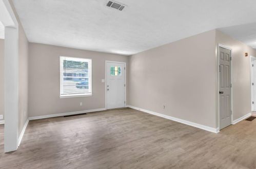2070 Twelve Oaks Cir, Kennesaw GA  30144-5215 exterior