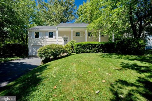 83 Riverside Dr, Princeton, NJ 08540-4019