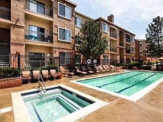 755 Dexter St, Denver CO  80246-2152 exterior