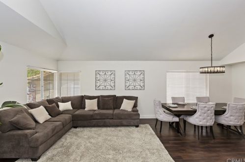 8554 Rosemary Dr, Riverside CA  92508-2965 exterior