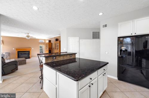8213 Black Diamond Ct, Riviera Beach, MD 21122-3862