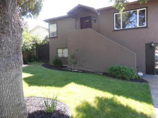 107 Laurel St, Vallejo, CA 94591-7957