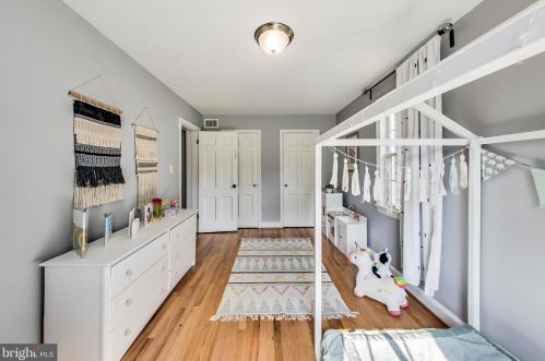 9227 Mintwood St, Silver Spring MD 20901-3523 exterior