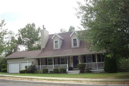 211 Mccormick Ln, Middletown, CT 06457-2050