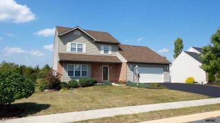 140 Winston Dr, York, PA 17408-1032
