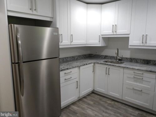 305 Pingree Ave, Trenton NJ  08618-2404 exterior