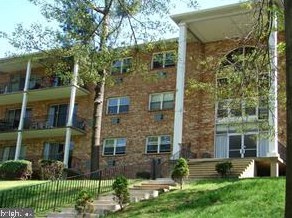 201 Cuthbert Blvd, Camden NJ  08107-1057 exterior