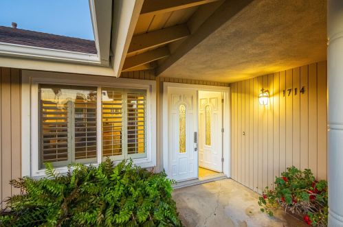 1714 Hicks St, Oceanside, CA 92054-5561