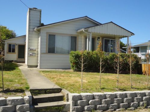 281 Pine Ave, Del Monte Park, CA 93950-3639