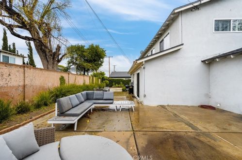 2405 Avalon Ave, Santa Ana CA 92705-7903 exterior