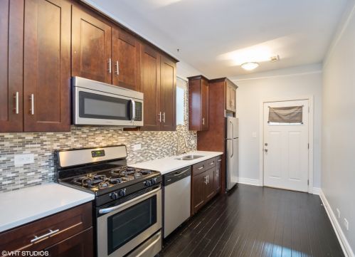 1535 Campbell Ave, Chicago, IL 60622-1755