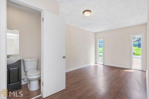 6276 Creekford Dr, Lithonia GA  30058-7913 exterior