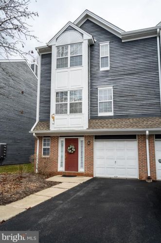 21 Halstead Pl, Princeton NJ  08540-6342 exterior