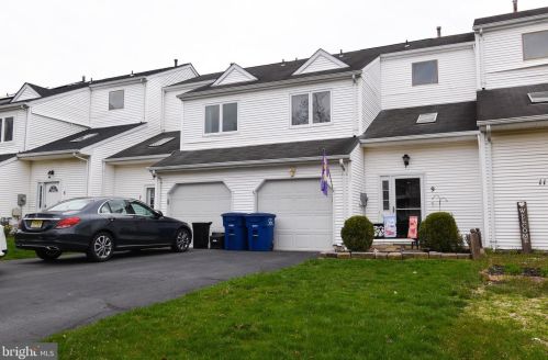 9 Saffron Dr, Lumberton Township, NJ 08048-4220