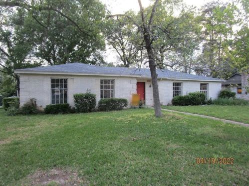 124 Maple St, Conroe TX  77301-1743 exterior