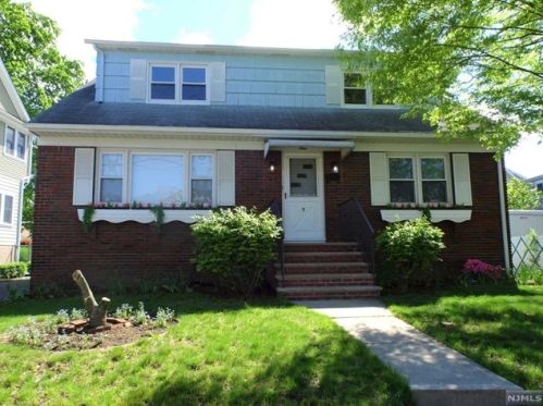 9 Parmelee Ave, Paterson NJ  07506-2910 exterior