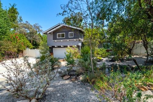 2340 Deerhorn Dr, Riverside, CA 92506-3417