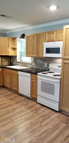 210 Green Valley Dr, Toccoa, GA 30577-8312