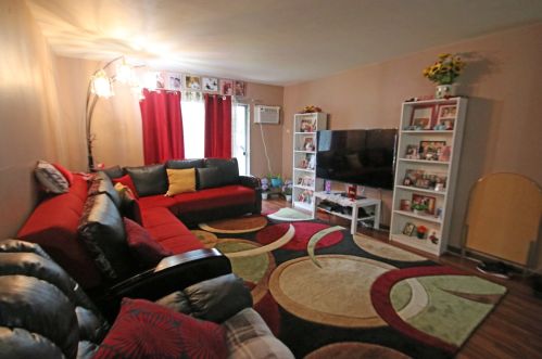 824 Winesap Ct, Wheeling, IL 11203-2370