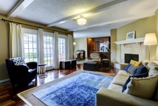 10710 Mullins Dr, Houston TX  77096-4918 exterior