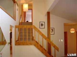 3712 Crest View Dr, Allentown PA  18103-6150 exterior