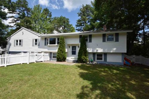6 Westray Dr, Nashua, NH 03062-3020