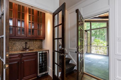 3986 Fernway Ct, Atlanta GA  30319-1667 exterior